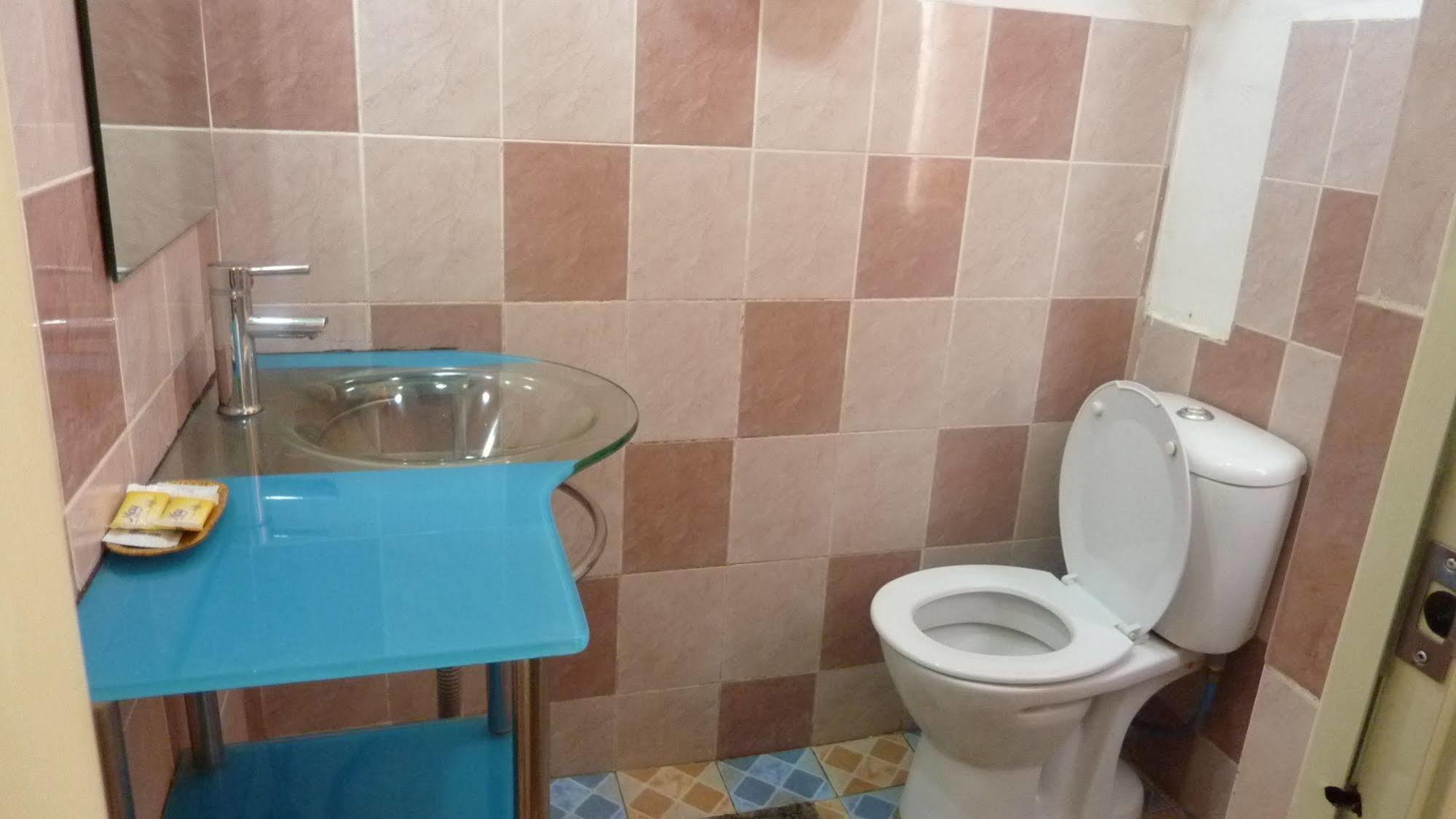 קוטה קינבלו 7 Hung Hung Inn מראה חיצוני תמונה